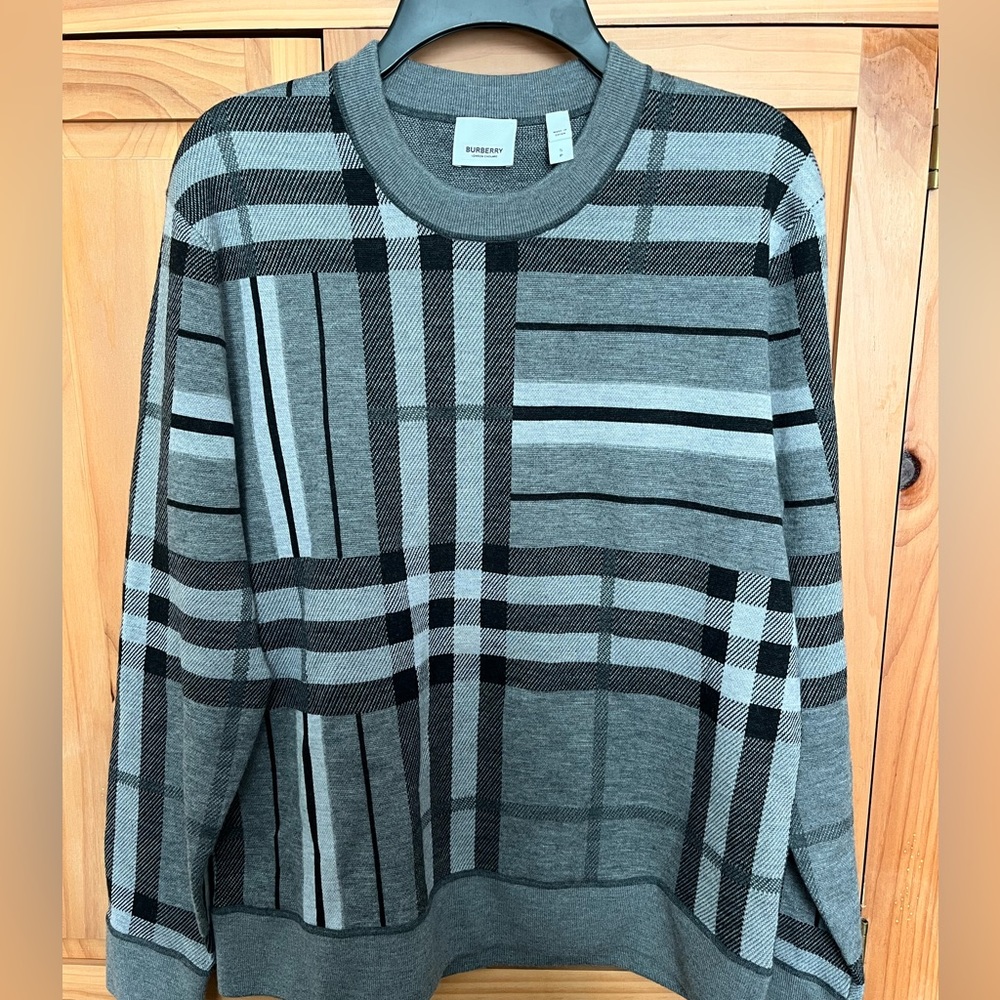 Burberry Plaid Wool Sweater – Size Small (Brand New)